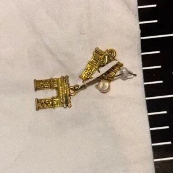 Nordstrom Gold Architectural Earrings MINT NWOT SURGICAL BRASS - Picture 4 of 4